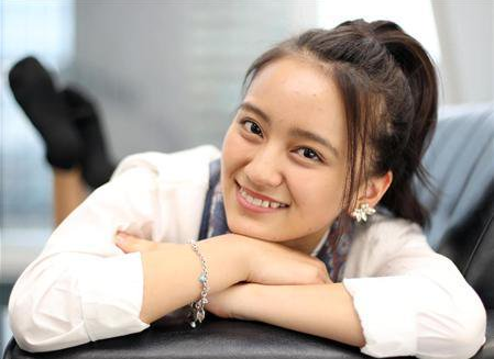 岡田結実の母が浮気！？とは…！？ - ニュースナビ