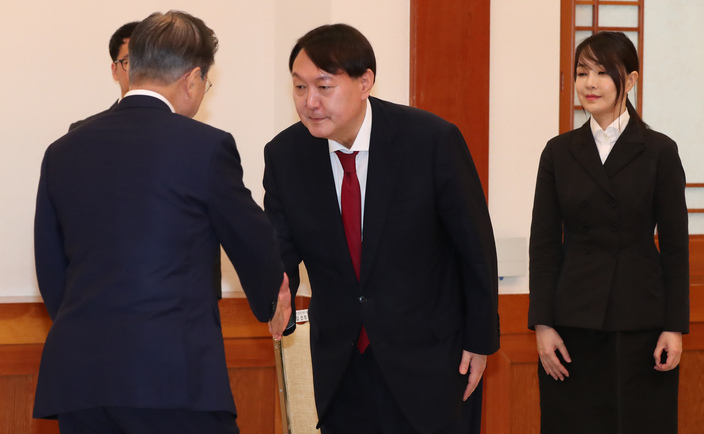 공정 경쟁” 포문 연 윤석열…권력기관·기업 비리 엄정대응 뜻 : 사회일반 : 사회 : 뉴스 : 한겨레모바일