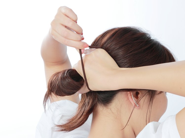 こんなにある。まとめ髪「簡単な20のやり方」長さ・雰囲気別 | 美的.com