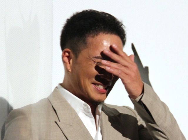 市原隼人が感涙、観客と久々の再会 教師になりきり“生徒”の出席確認「おはよ!」|ORICON NEWS|Web東奥