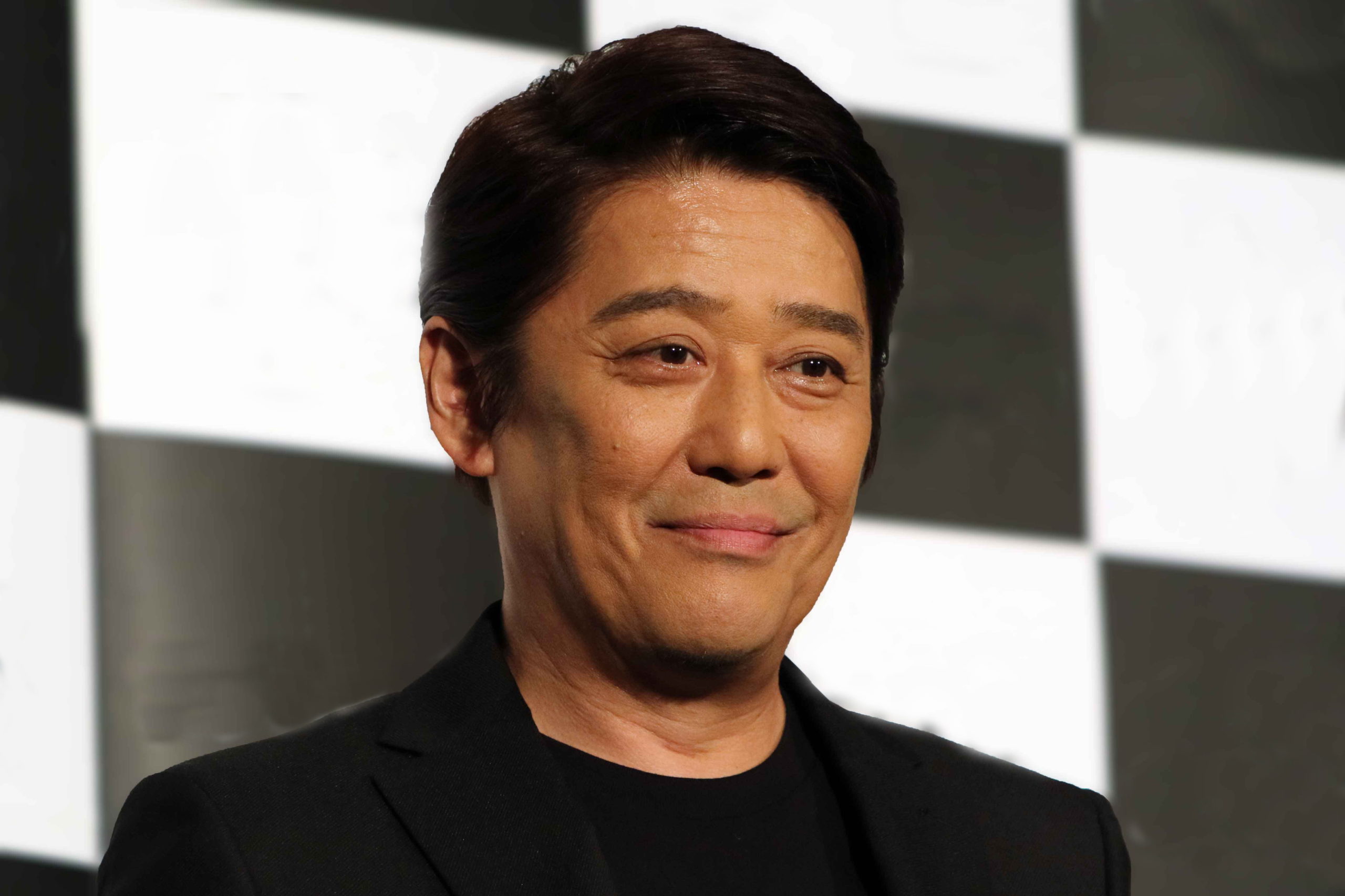 坂上忍、音楽プロデューサーの不倫報道に“ぶっちゃけ発言” 出演者が爆笑 – Sirabee