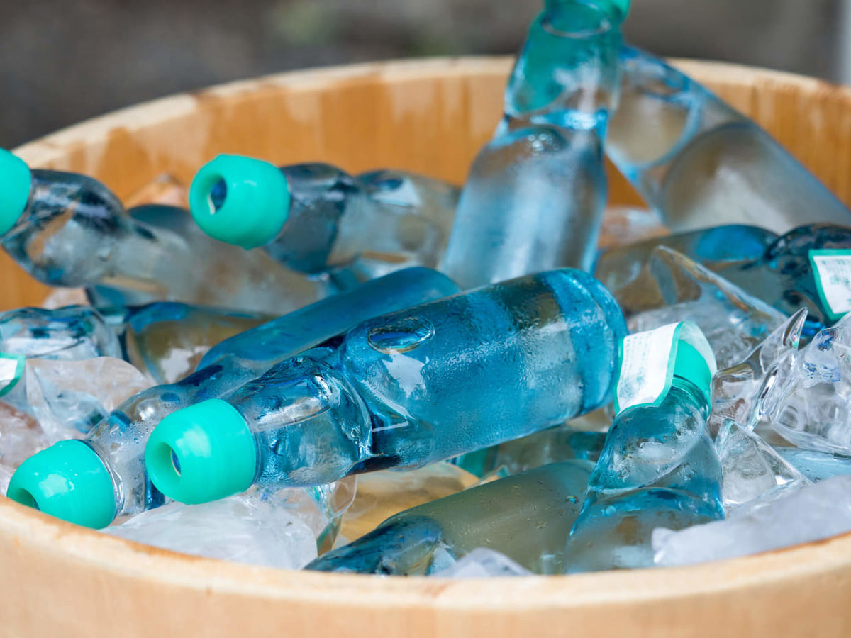 昭和レトロなドリンク。ラムネにビー玉が入っている理由は? | 男の隠れ家デジタル