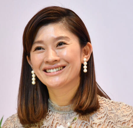 篠原涼子 “不倫疑惑”スルーで突き進む女優道 市村正親は弁当作りの日々 | 東スポのニュースに関するニュースを掲載