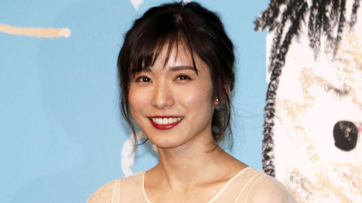 松岡茉優:透明感たっぷり! シースルーでシンプルに - 毎日キレイ