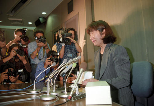 朗読劇初挑戦の泉ピン子 95年の“夫に愛人で号泣会見”は橋田寿賀子さんのシナリオ通り - 芸能写真ニュース : 日刊スポーツ