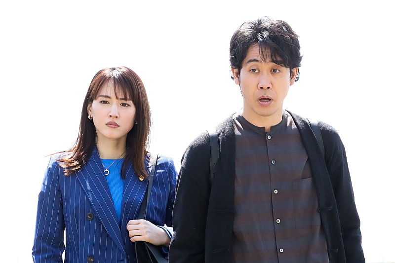 元彼の遺言状」“麗子”綾瀬はるかの決断に「胸が熱くなった」 「“篠田”大泉洋を巻き込む『強盗殺人事件』の犯人は現れるのか?」 | Daily News | Billboard JAPAN