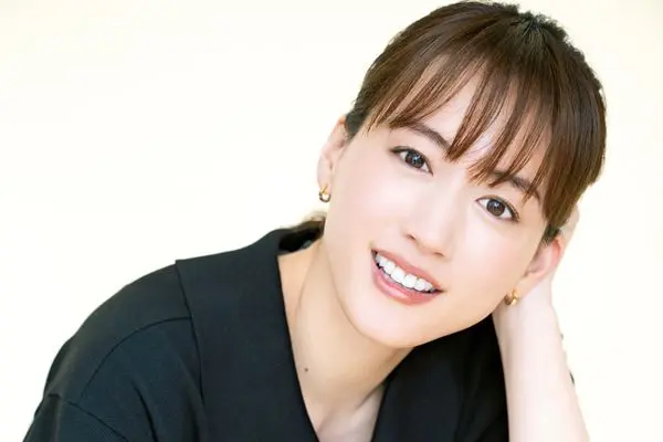 綾瀬はるかが語る初共演の大泉洋「次に生まれてくるときは」 | 女性自身