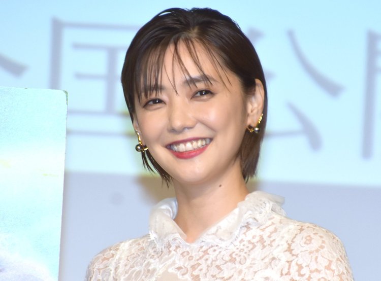 倉科カナ、笑顔の裏の闇告白「生きるってシーソー」 役に過去の自分重ねる | ORICON NEWS
