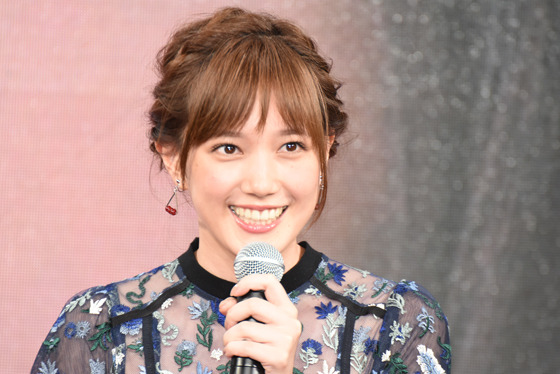 高校時代は寿司屋でバイトしていた本田翼、4度目共演の山本美月を「絶対に助けてくれるっていう安心感がある」と絶賛 - TSUTAYA/ツタヤ