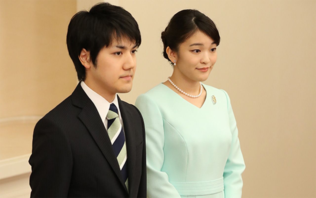 4ページ目)「眞子さまが小室家側に…」年内ご結婚で激震、識者が語る小室圭さんの“勘違い”が令和皇室にもたらしたもの | 文春オンライン