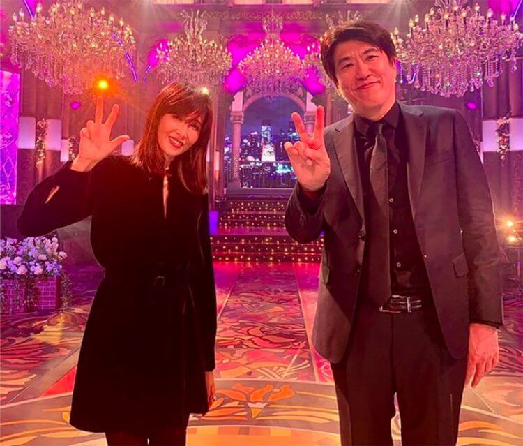 木村拓哉も嫉妬?石橋貴明と工藤静香が目の前で”濃厚なキス”をしていた「夫の目の前で…」「顔に出てたよね」 Hachibachi 木村拓哉も嫉妬?石橋貴明と工藤静香が目の前で”濃厚なキス”をしていた「夫の目の前で…」「顔に出てたよね」 Hachibachi