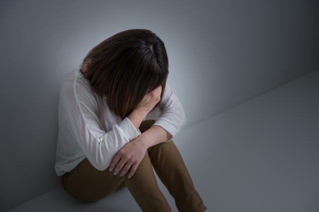 大人の女性は頻繁に泣く?平均時間と男性との違いは? – アラサーの恋愛,婚活