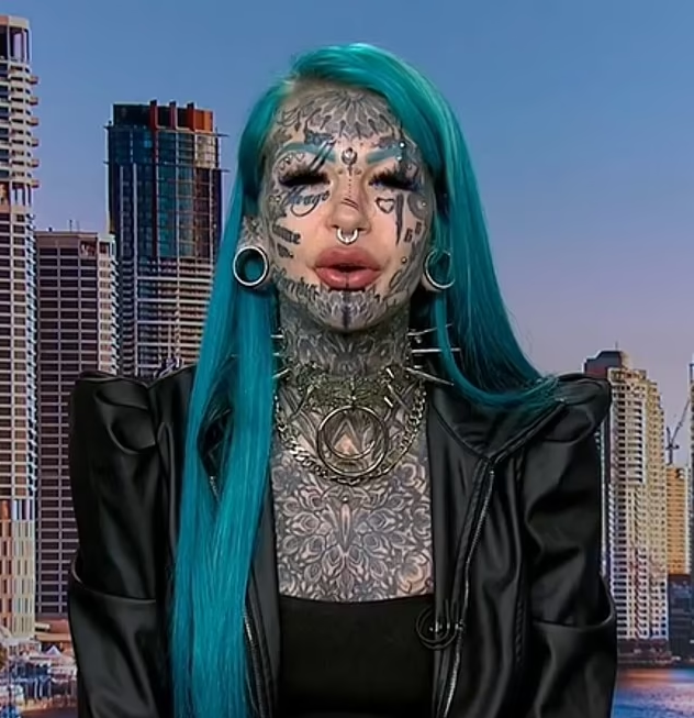 Dragon Girl Who Spent 250 000 For Tattoos And Body Modifications Was