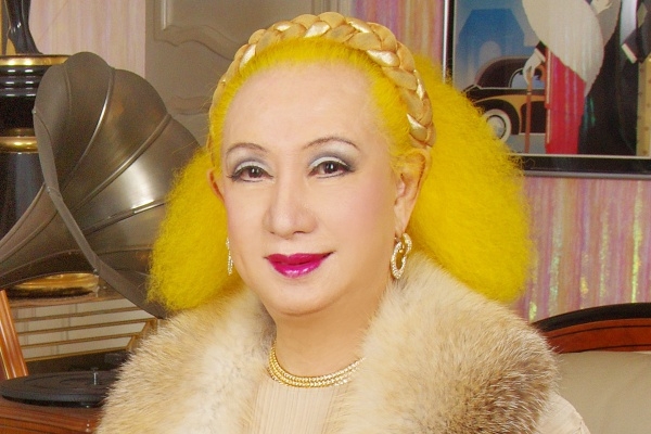 美輪明宏は若い頃画像がハーフでイケメン過ぎる生い立ちが気になる！父親の職業や家族も調査！ | WikiWiki