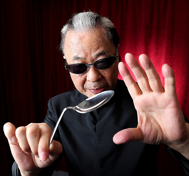 輝く人）引きつける芸、胸に感謝 超魔術師・Ｍｒ．マリックさん：朝日新聞デジタル