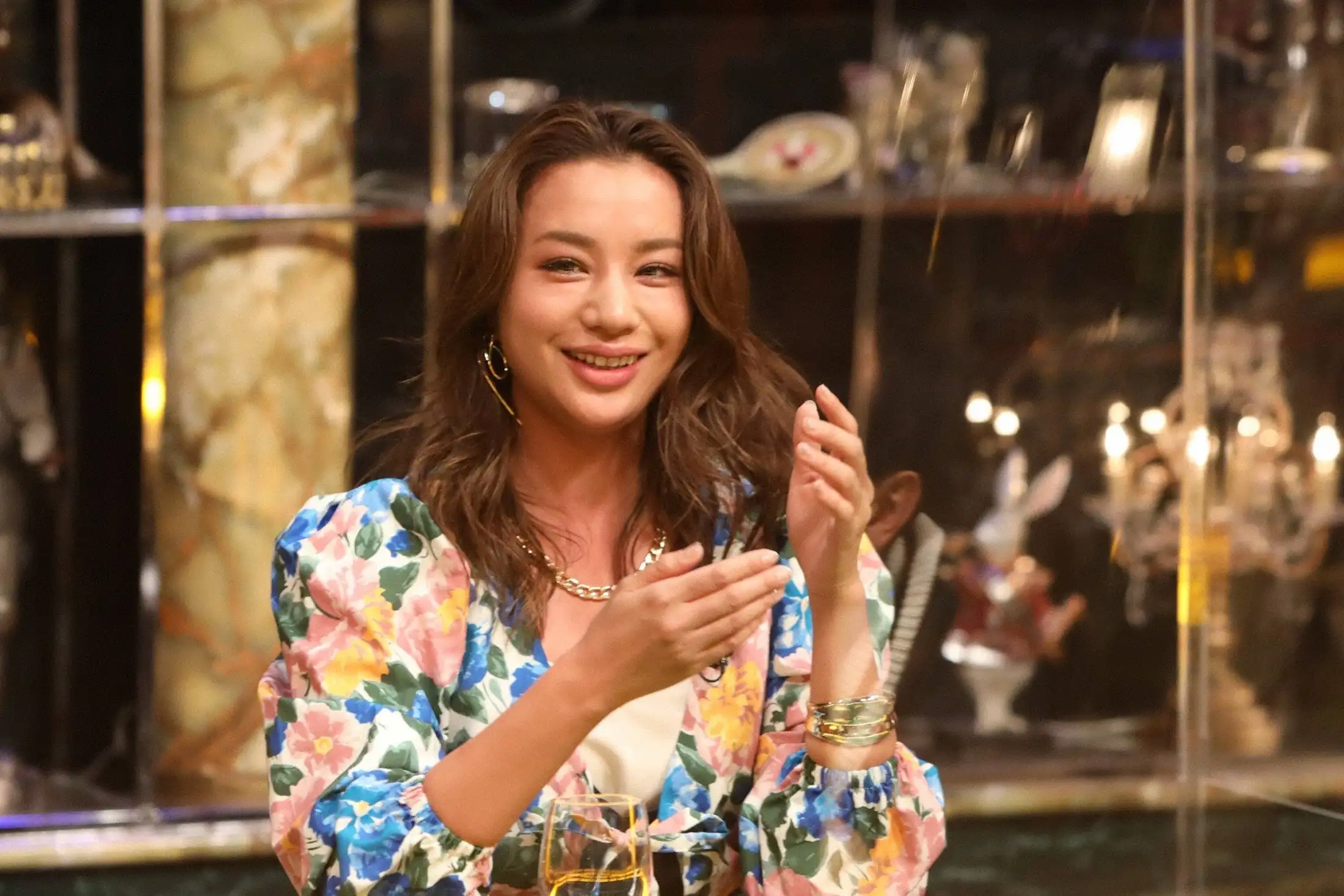 高橋メアリージュン:キスするとき「目を開けちゃう」 「ダウンタウンなう」で理由語る - MANTANWEB(まんたんウェブ)