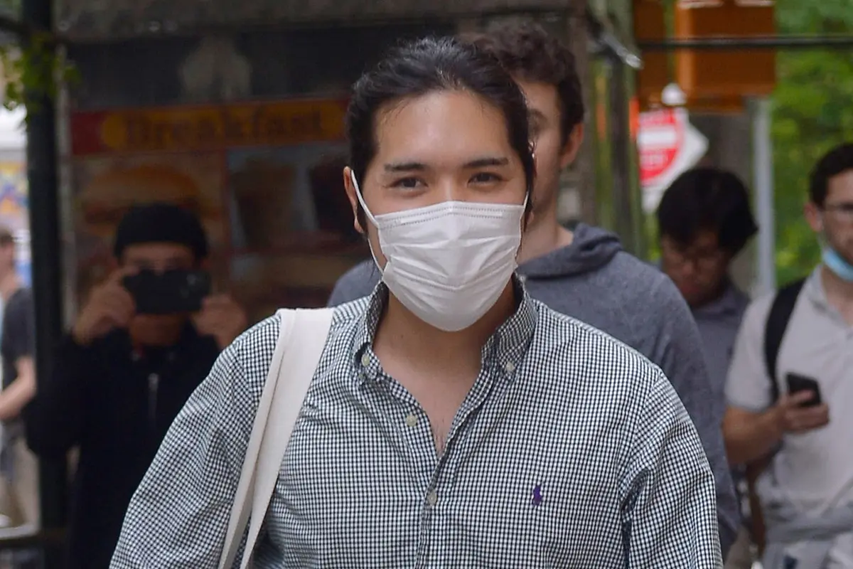 小室圭さん ラルフローレンのシャツ姿で三度目の司法試験へ | 女性自身