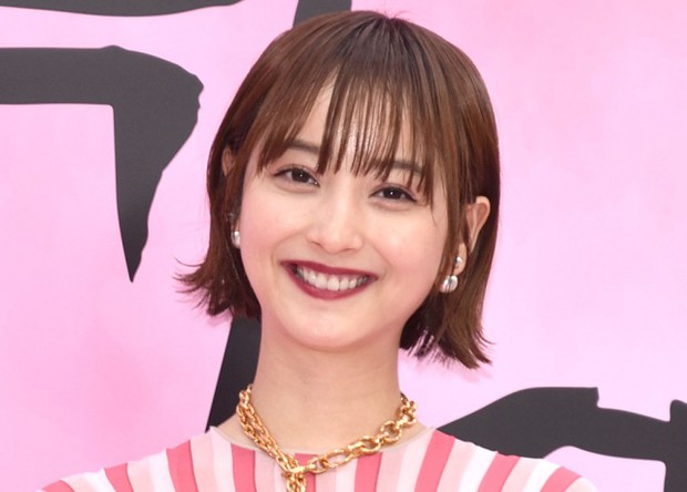 ORICON NEWS:佐々木希、エプロン姿に反響 「似合います」「ラジオで料理…すごい企画だ」 | 毎日新聞