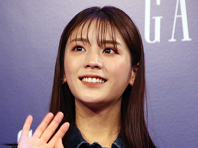 貴島明日香の“艶筋トレ”動画に興奮 エクスタシーに達したかのような表情も見せる｜ニフティニュース