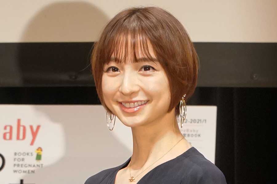 篠田麻里子、まるで別人の全カツラ変身ショット「凄い変貌ぶり」「サザエさん?」と驚き | ENCOUNT