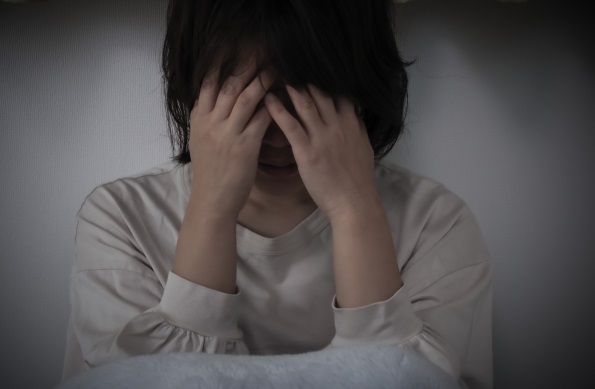 不倫夫と暮らし続ける妻「異次元の生き物だと思って一線置くと、丁寧に接することができる」 | キャリコネニュース