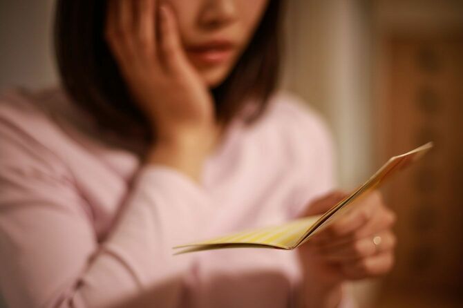 年収400万円､ポイント集めの努力は惜しまない｣そんな超倹約家の30代独身女性の貯金が増えないワケ 投資も保険も｢勧められた商品｣をそのまま購入 | PRESIDENT Online（プレジデントオンライン）
