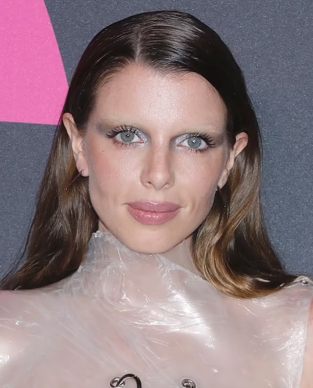 Bleached Eyebrows Are The Newest Beauty Trend Expert Reveals Why So