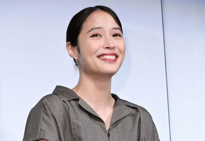 広瀬アリス:人見知り対策を告白 「話しかけられるのをニコニコして待ってる」 - 毎日キレイ