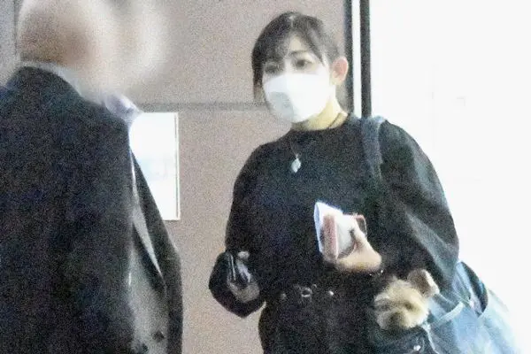 仲本工事さん“置き去り報道”妻に加藤茶が「あんたのせいだ!」と激怒…葬儀では友人と遺体を執拗に撮影(2ページ目) | 女性自身