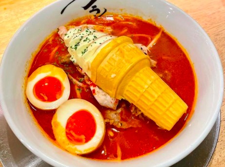 大阪のフラン軒！タイでバズってるソフトクリームラーメンが食べ ...