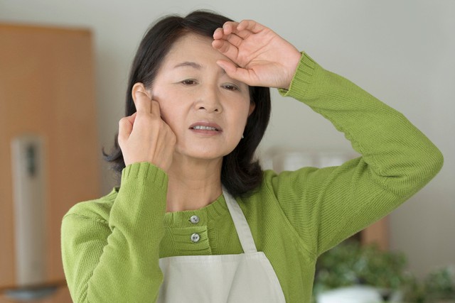 更年期はいつから始まる？原因と体の変化を知って上手に付き合おう