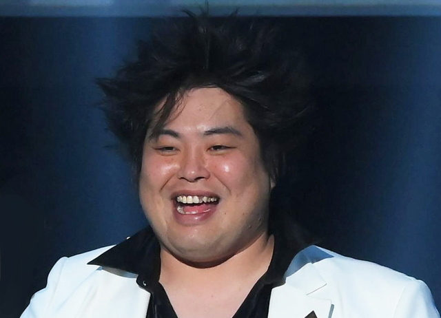 へずまりゅう炎上 出勤初日サボり&上司威嚇→入社式が極悪な雰囲気、記念撮影で女性らが不快拒絶(デイリースポーツ) - Yahoo!ニュース