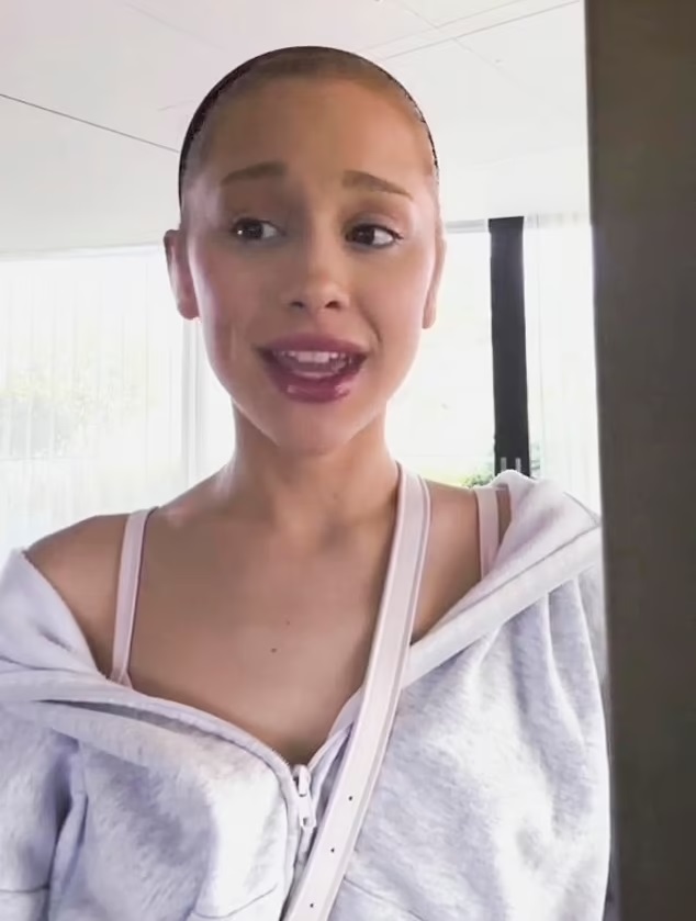 Ariana Grande Speaks Out After Fans Said She Was Unrecognizable In New Photos Small Joys 6126