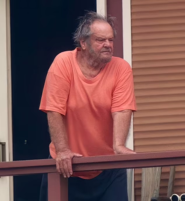 Reclusive Jack Nicholson Is Spotted For The First Time In Years As