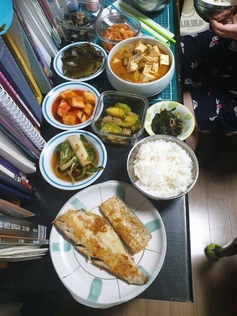 6089CDA6-2CC7-4504-AFEF-941D2BBFEB7D_20230222_163022.jpeg 과외 선생님 살크업 시켜주셨던 할머니.jpg