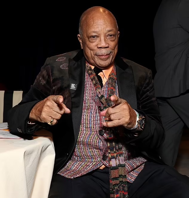 BREAKING: Music Legend Quincy Jones Is Rushed To The Hospital - Small Joys