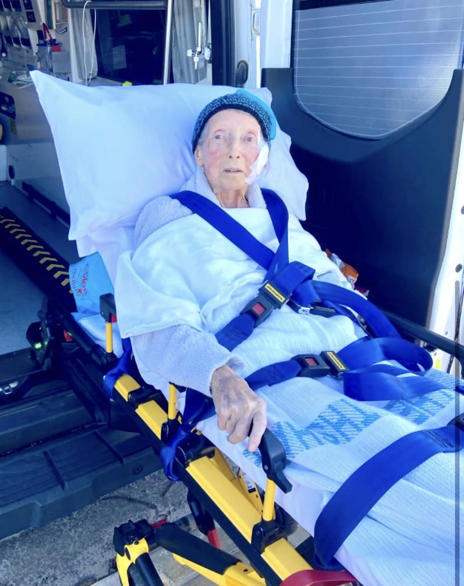 Paramedics Take 85 Year Old Woman To The Beach So She Can See The Coastline Where She Met Her