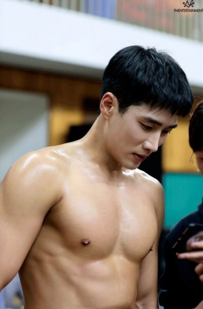 안보현 피지컬 ㅎㄷㄷ