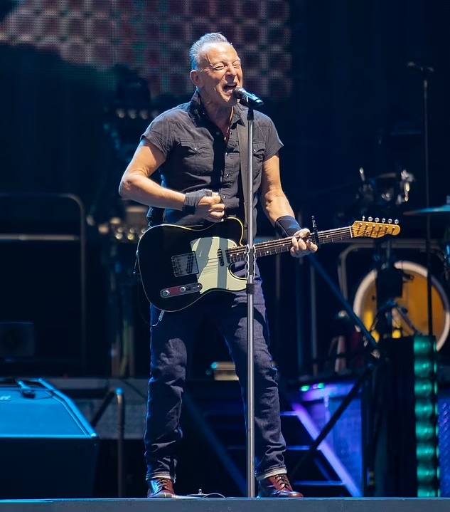 BREAKING NEWS Bruce Springsteen Issues Devastating Update Amid His Health Battle Small Joys