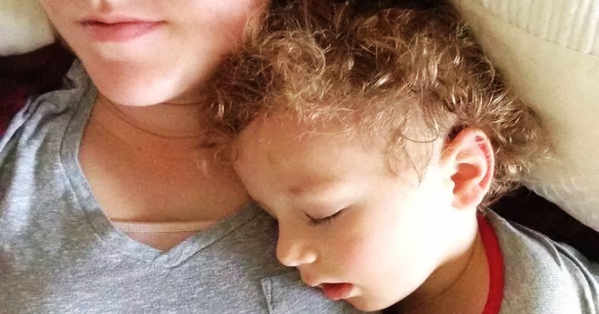 sleep11.jpg - Mother Shares 'Huge RED Flag' In Photo Of Her Sleeping Son And Hopes It Could Help Other Parents With Their Own Children