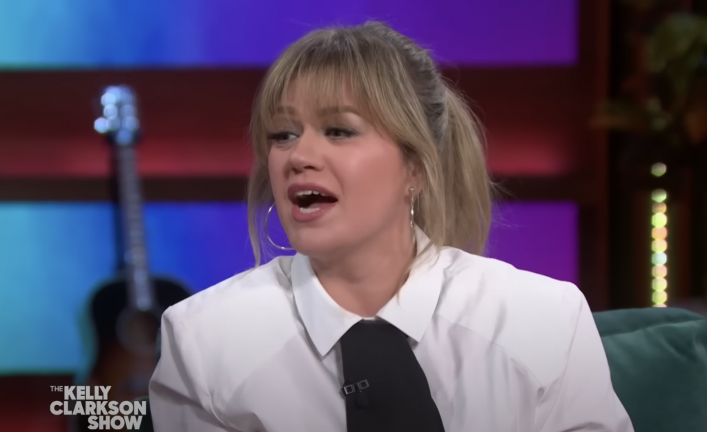 JUST IN: Kelly Clarkson Left 'Red In The Face' After Being Called GROSS ...