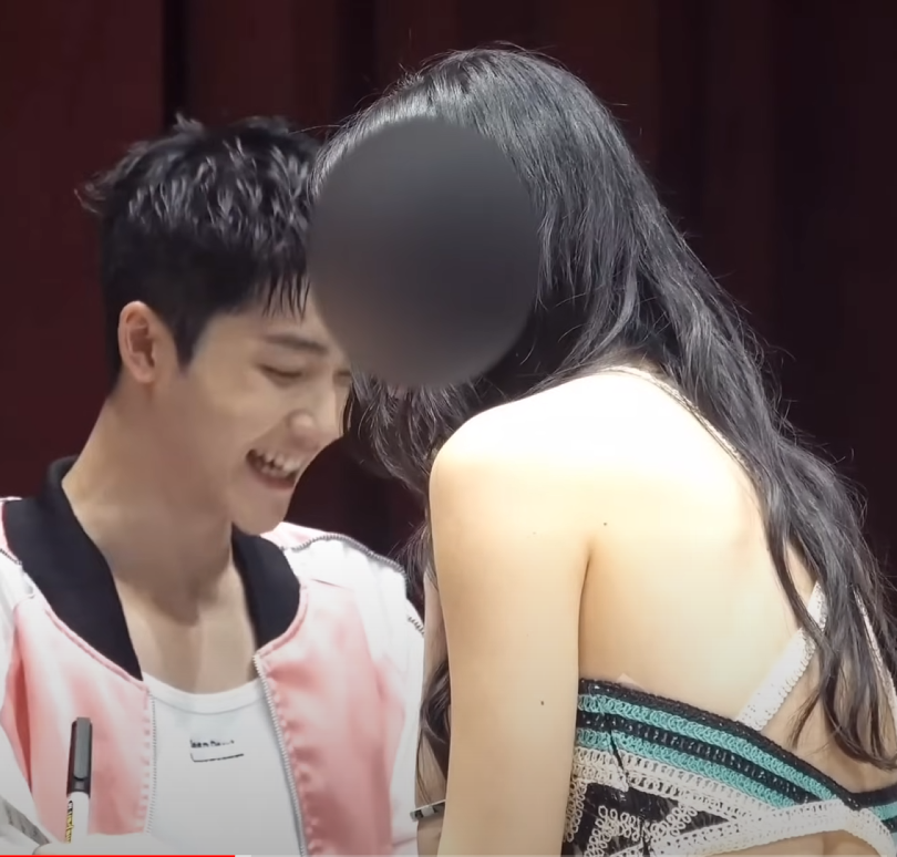 팬싸 복장 이게 맞니?