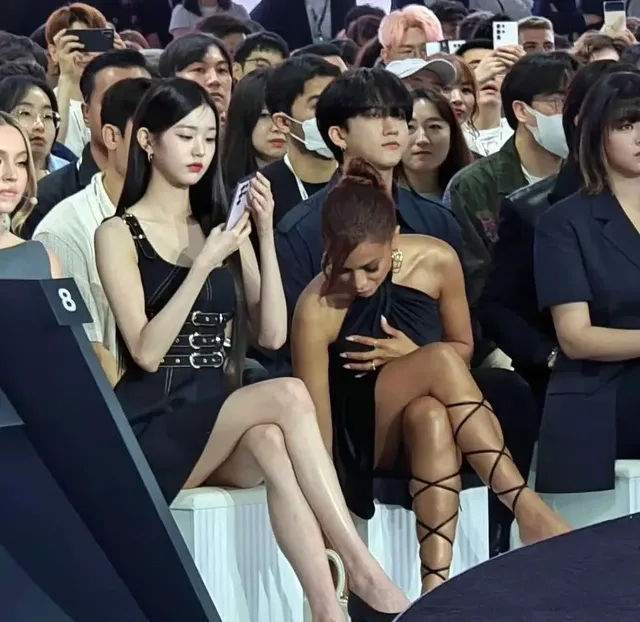 코어가 탄탄한 장원영 | mbong.kr 엠봉