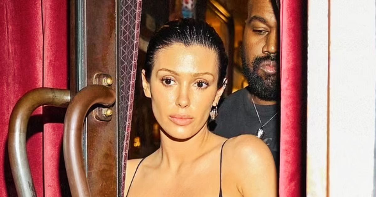 bc3.jpg - JUST IN: Kanye West's Wife Bianca Censori Goes Underwear FREE Again As She Tries To Cover Her Modesty With Her Phone