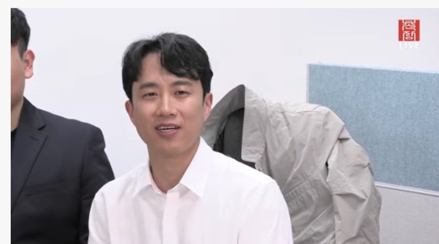 1713369100594.jpg 남자 스타일링의 중요성...jpg