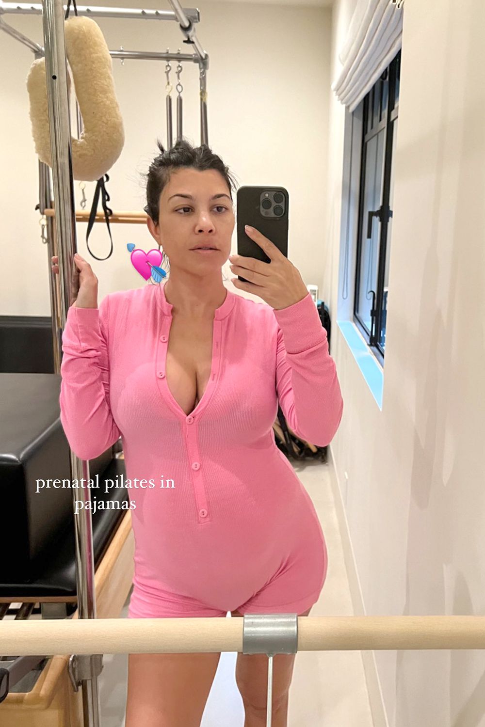 "The Realest Kardashian Out There!"- Fans Praise Kourtney Kardashian ...