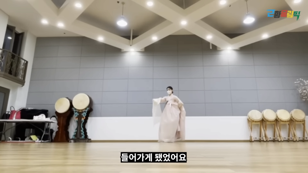 근황 0-36 screenshot (19).png 1박 2일 나왔던 이대 무용과 레전드 누나 근황......JPG