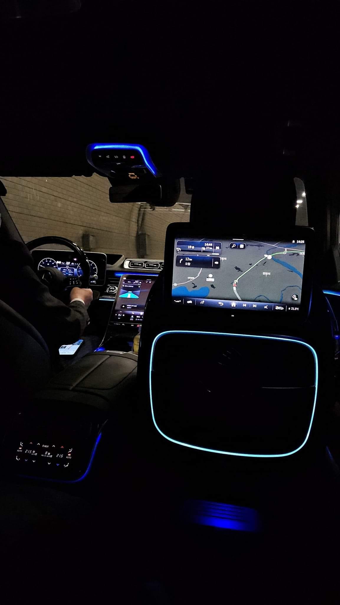 IMG_4950.jpeg 한국에서 가장 비싼 택시, 마이바흐 S580 택시 ㄷㄷ..