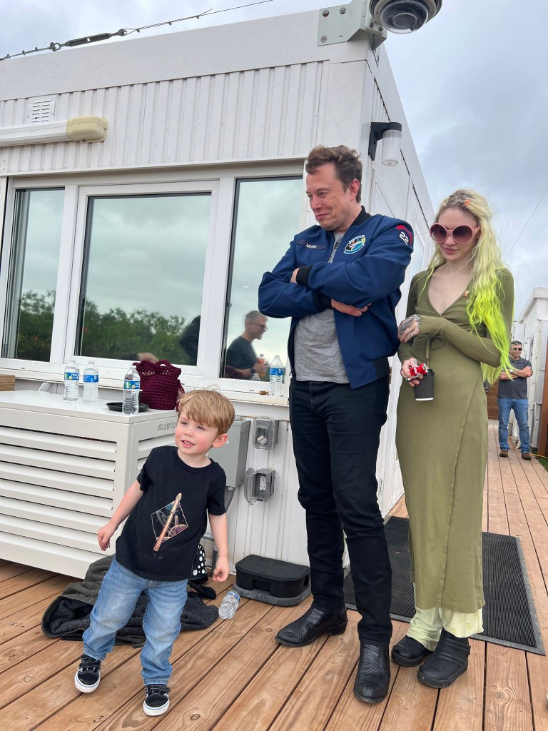 Grimes Accuses Elon Musk Of Withholding Their Kids From Visiting Their ...