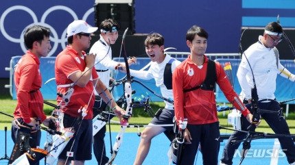 일본 선수들한테 포효하는 김제덕 ㅋㅋㅋㅋㅋㅋ